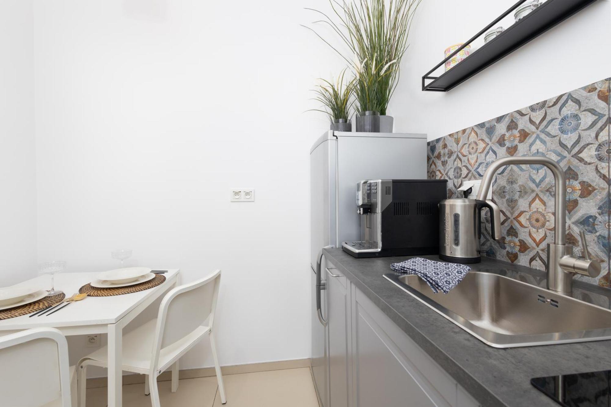 Apartament Goclawska Swps Pge Narodowy Dworzec Wschodni Soho Factory Warsaw Exterior photo